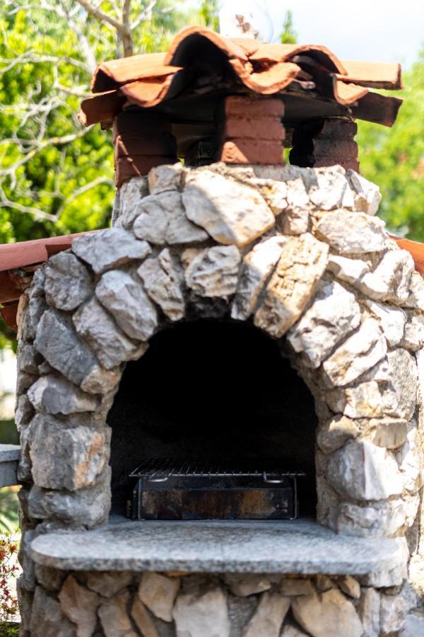 Charming Studio With Hot Tube, Terrace, Barbecue And Garden クラリェヴィツァ エクステリア 写真